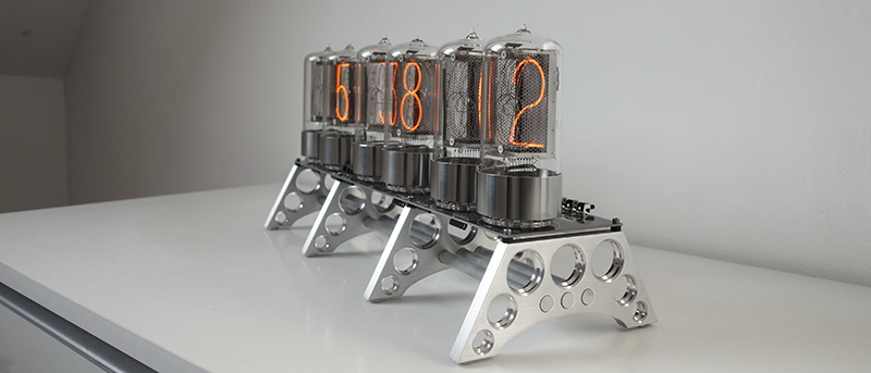 nixie clock with 2,1" digit height (RZ568M)